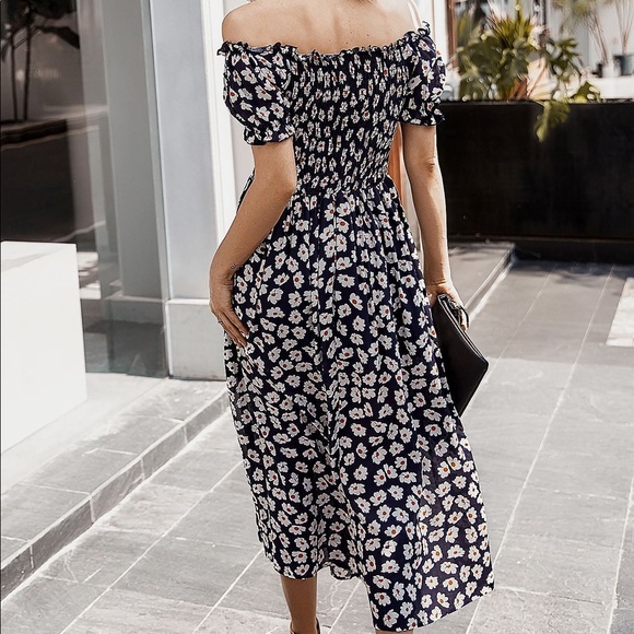 💕🆕Navy Off The Shoulder Side Slit Dress - Picture 4 of 6